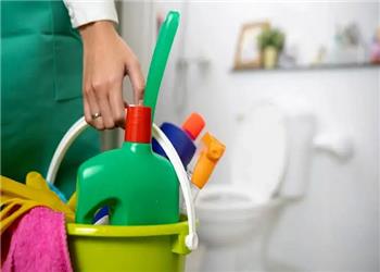5 محصولی که هرگز نباید برای تمیز کردن سرویس بهداشتی استفاده کنید